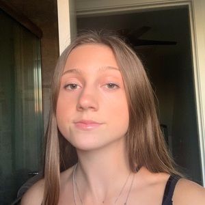 Meet your Posher, Nadia